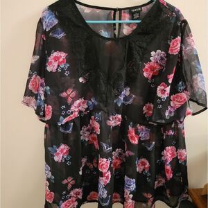 Torrid flowered blouse size 2x